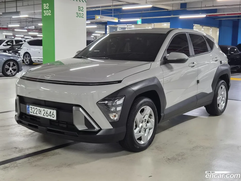 Hyundai Kona 1.6 2WD 2023 — photo 1, buy with delivery to Moscow