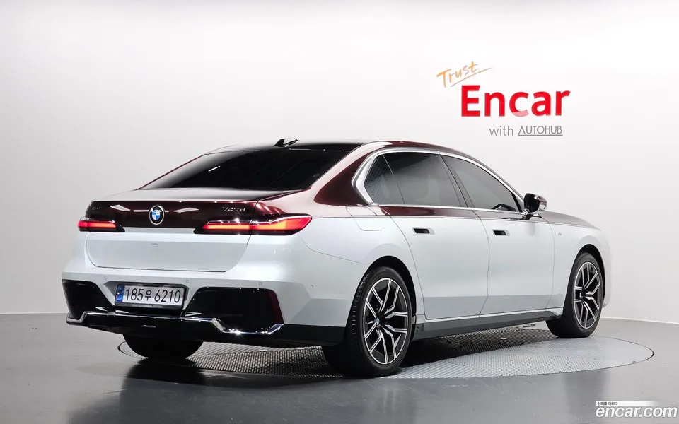BMW 7 Series 740d xDrive M 2025 — thumbnail 2