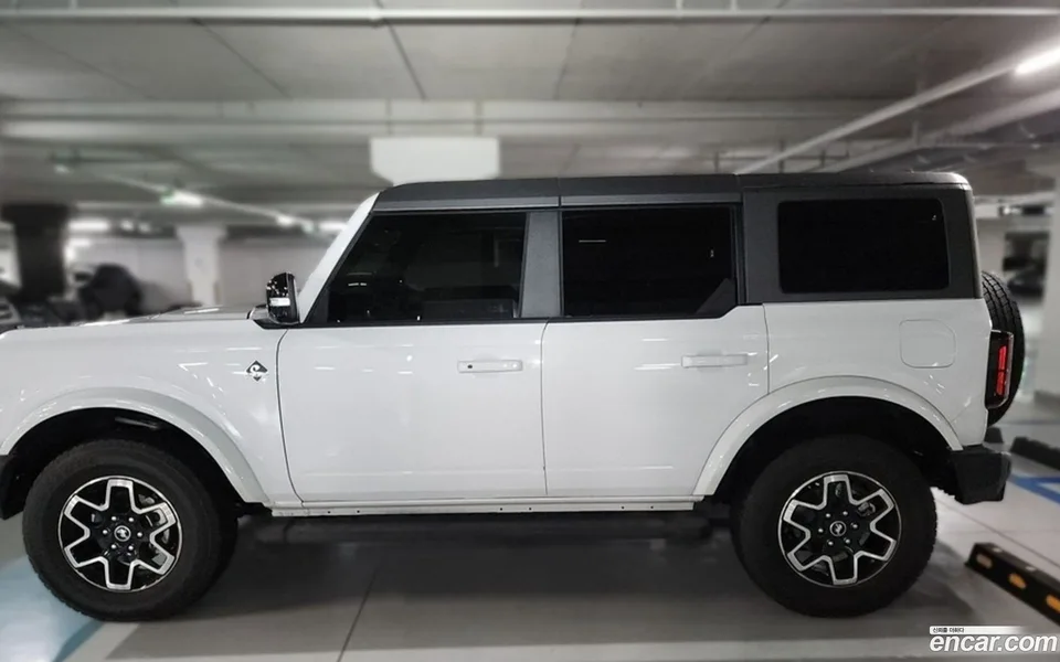 Ford Bronco 2.3 2024 — photo 1, buy with delivery to Moscow