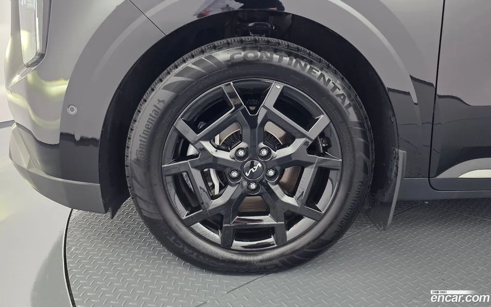 Kia Carnival 7 2024 — thumbnail 5