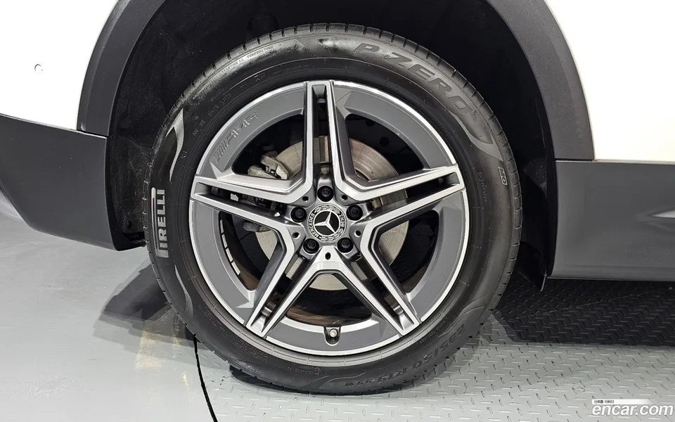 Mercedes-Benz GLB-Class GLB250 4MATIC 2022 — thumbnail 2