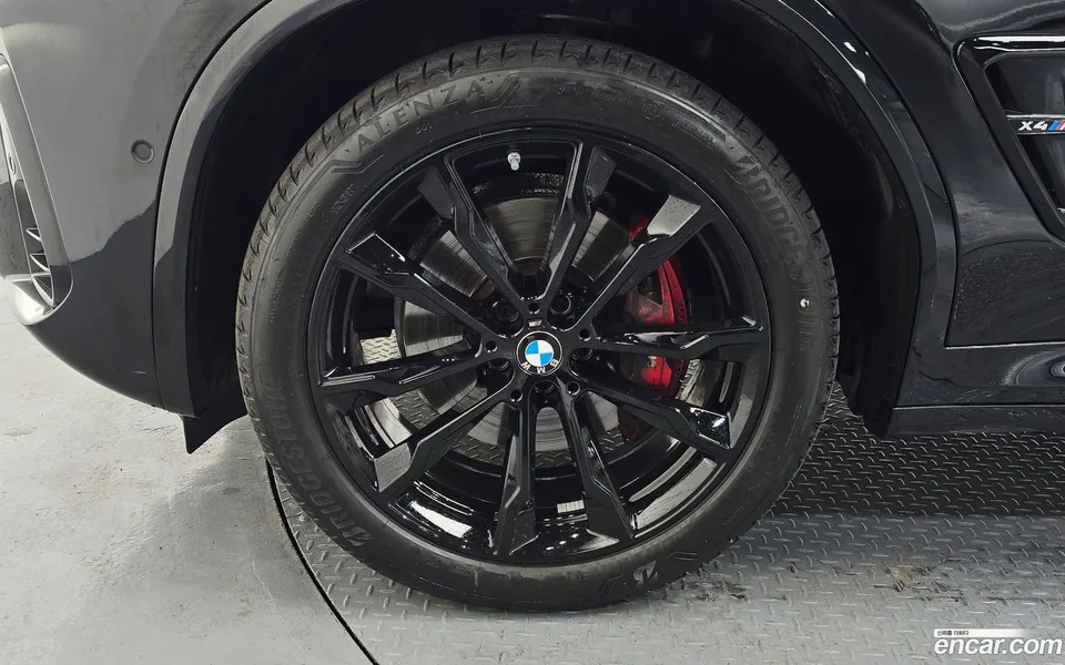 BMW X4 xDrive20i M 2025 — thumbnail 2