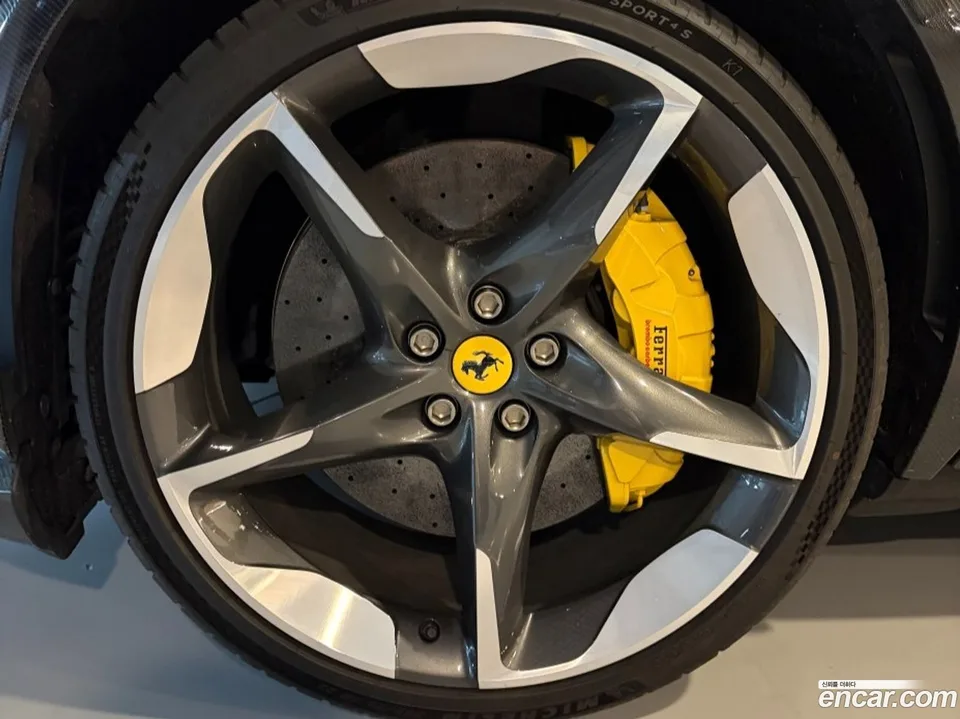 Ferrari Purosangue 6.5 V12 2025 — thumbnail 2