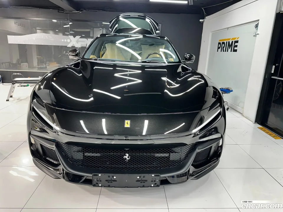 Ferrari Purosangue 6.5 V12 2025 — thumbnail 3