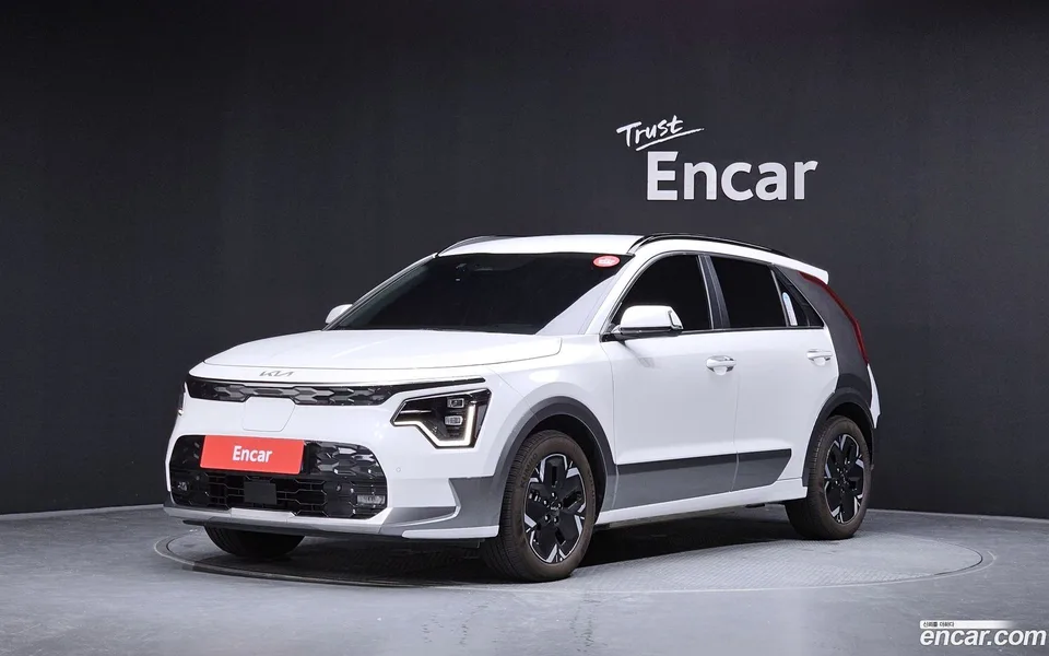 Kia Niro EV 2025 — photo 1, buy with delivery to Moscow