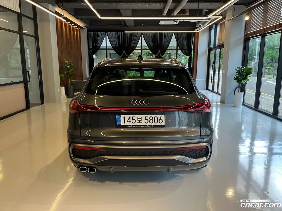 Audi Q5 (80A) 40 TDI S Line 2026 — thumbnail 2