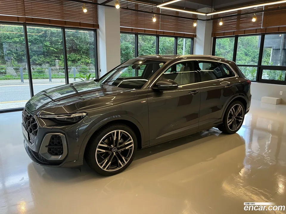 Audi Q5 (80A) 40 TDI S Line 2026 — thumbnail 3