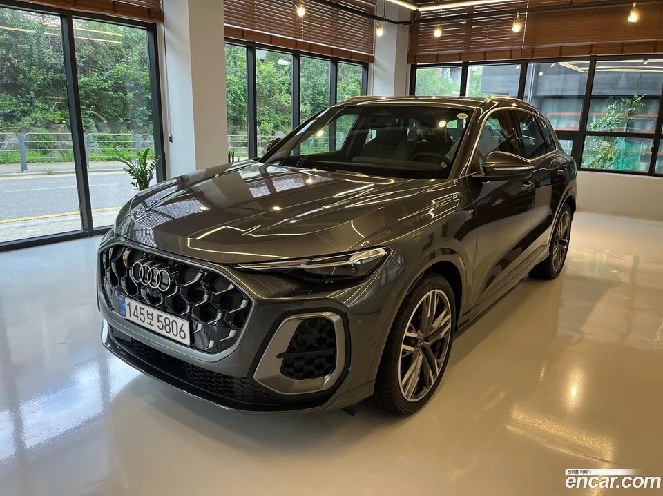 Audi Q5 (80A) 40 TDI S Line 2026 — photo 1, buy with delivery to Moscow
