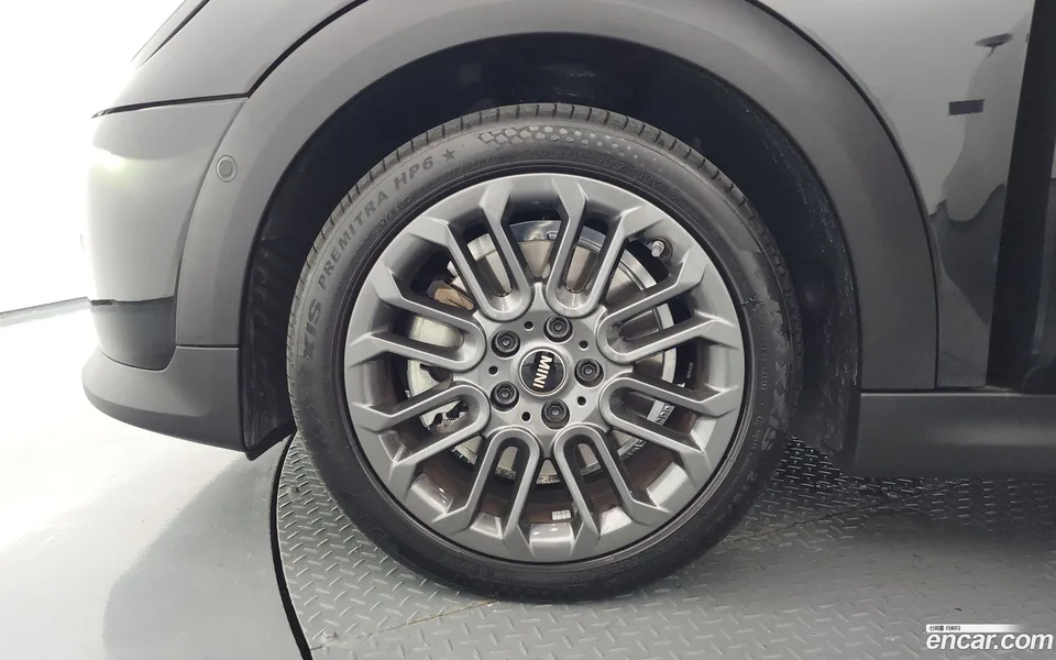 MINI Cooper C 2024 — thumbnail 2