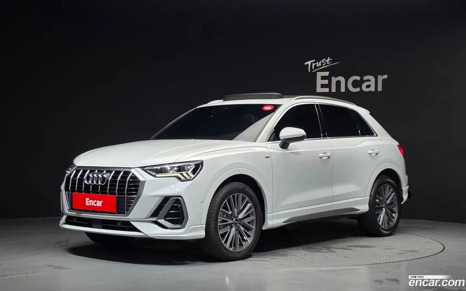Audi Q3 40 TFSI 2024 — photo 1, buy with delivery to Moscow