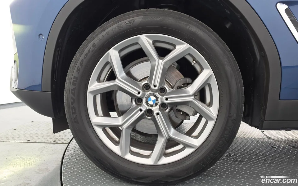 BMW X4 xDrive20i xLine 2023 — thumbnail 5