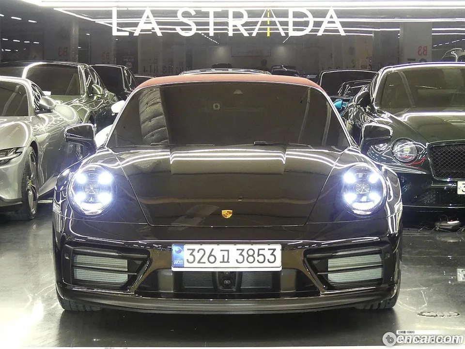 Porsche 911 (992) 4 GTS 2023 — photo 1, buy with delivery to Moscow