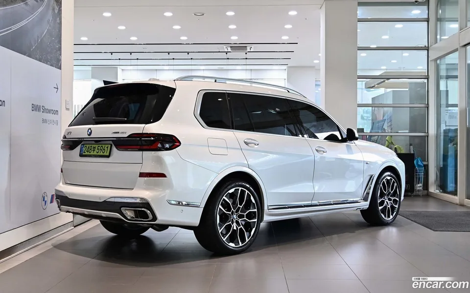 BMW X7 xDrive 40i M 6 2025 — миниатюра 4
