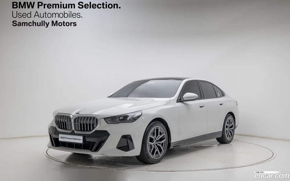 BMW 5 Series 2025