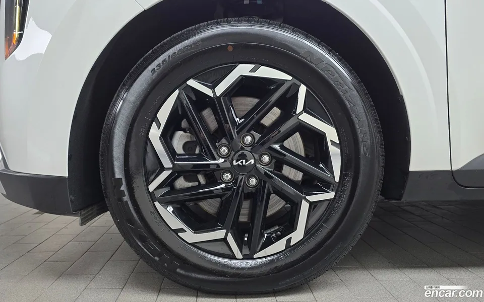 Kia Carnival 9 2025 — thumbnail 5