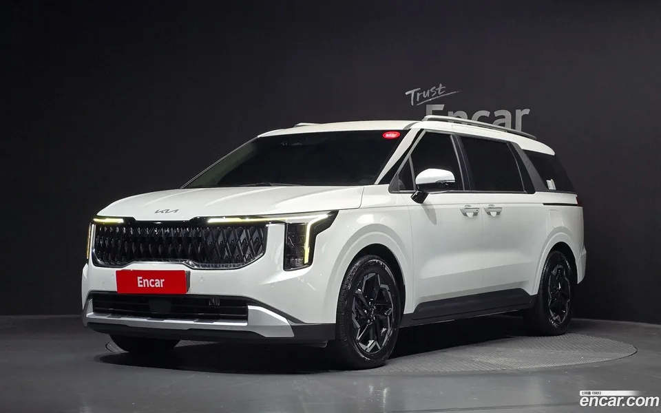 Kia Carnival 9 2025 — photo 1, buy with delivery to Moscow