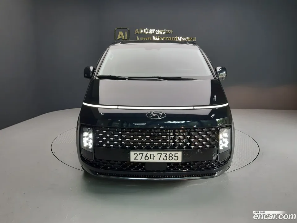 Hyundai Staria 4WD 7 2023 — thumbnail 3