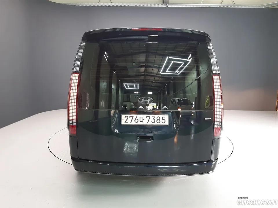 Hyundai Staria 4WD 7 2023 — thumbnail 4
