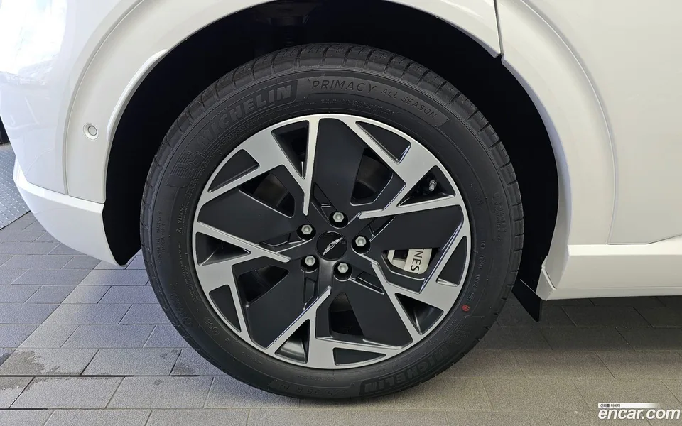 Genesis GV60 AWD 2026 — thumbnail 2