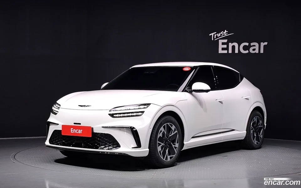 Genesis GV60 AWD 2026 — photo 1, buy with delivery to Moscow