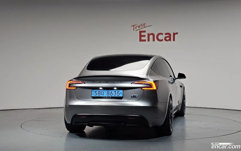 Tesla Model 3 AWD 2024 — thumbnail 4