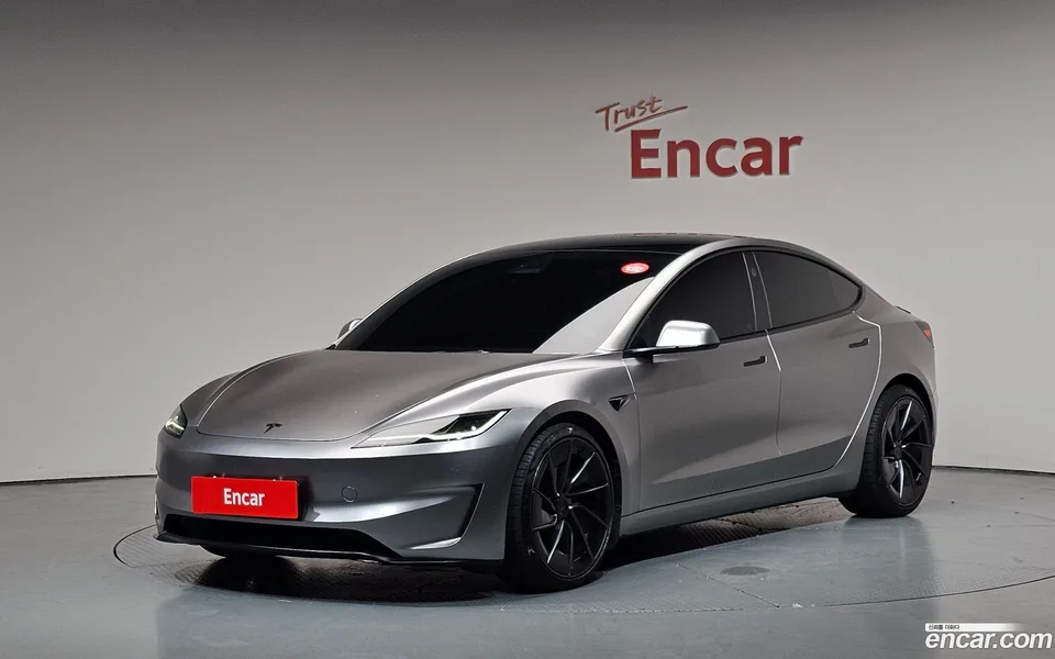 Tesla Model 3 AWD 2024 — photo 1, buy with delivery to Moscow