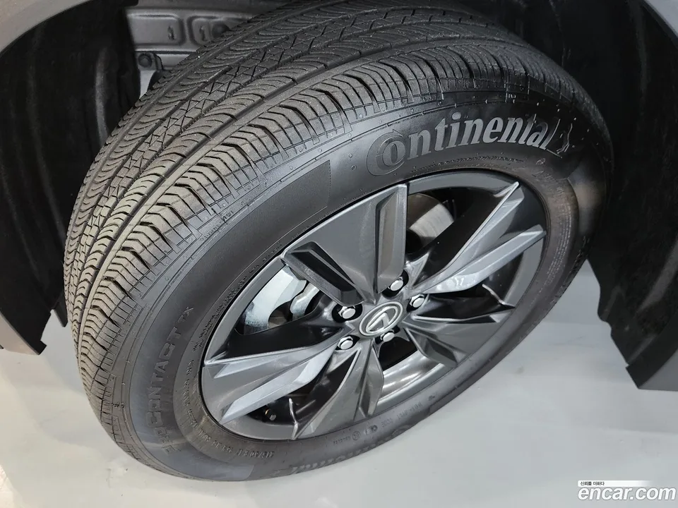 Lexus UX 300h 2.0 2WD 2025 — миниатюра 5