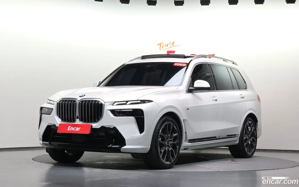 BMW X7 xDrive 40d M 6 2025 — photo 1, buy with delivery to Moscow