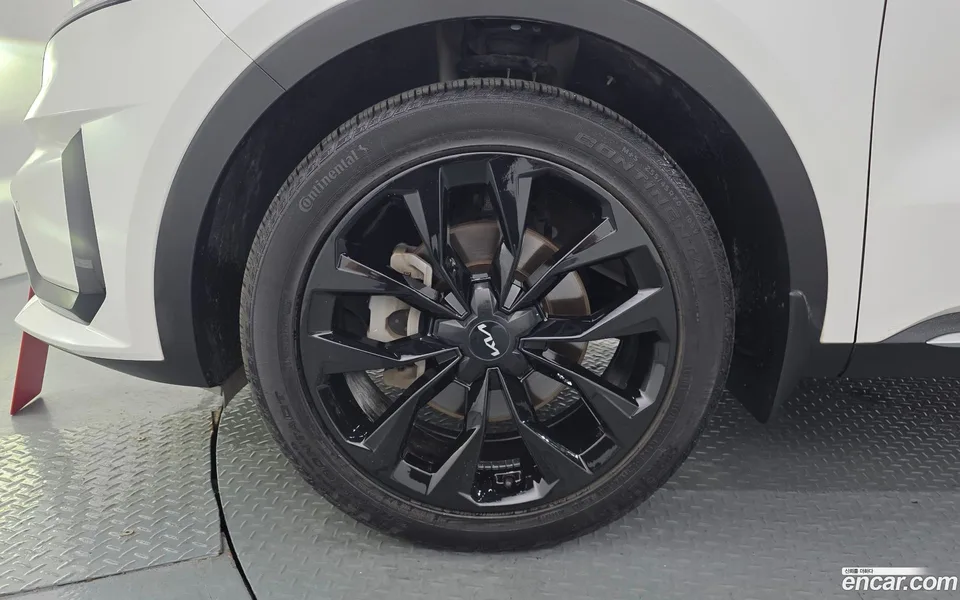 Kia Sorento 2.2 2WD 2023 — thumbnail 2