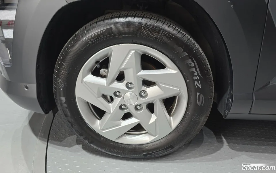Hyundai Kona 1.6 2WD 2023 — thumbnail 2