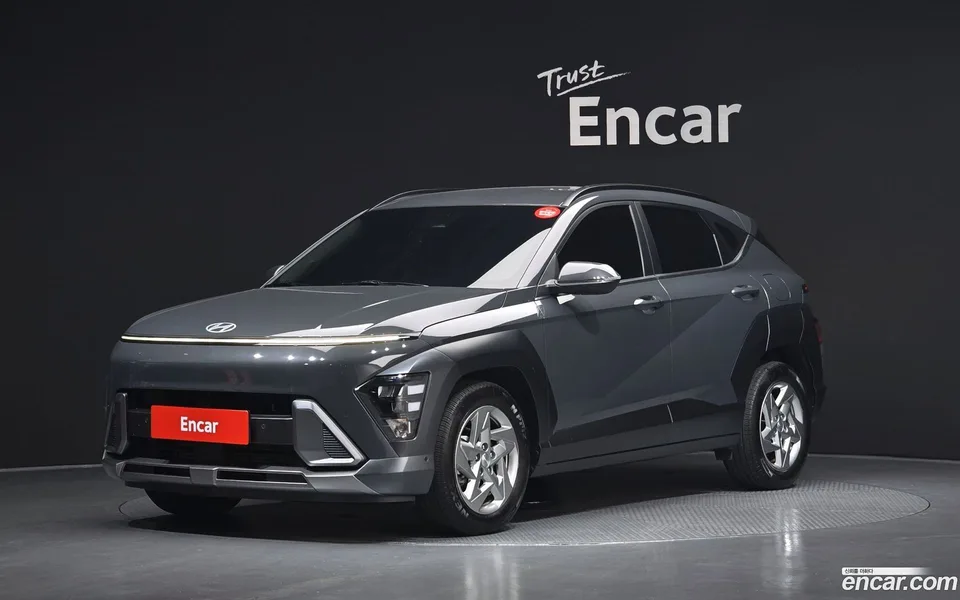 Hyundai Kona 1.6 2WD 2023 — photo 1, buy with delivery to Moscow