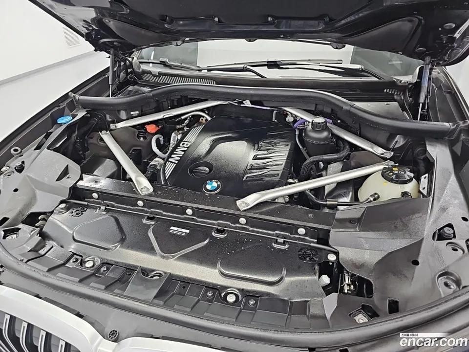 BMW X7 xDrive 40d 7 2023 — миниатюра 2