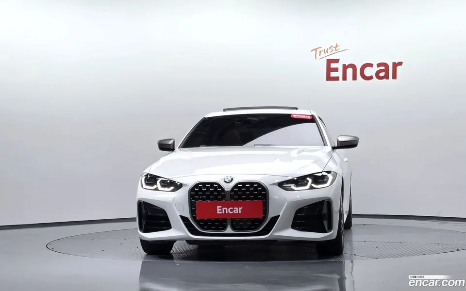BMW 4 Series M440i xDrive 2023 — thumbnail 3