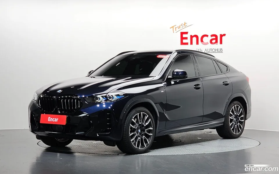 BMW X6 xDrive40i M 2026 — photo 1, buy with delivery to Moscow