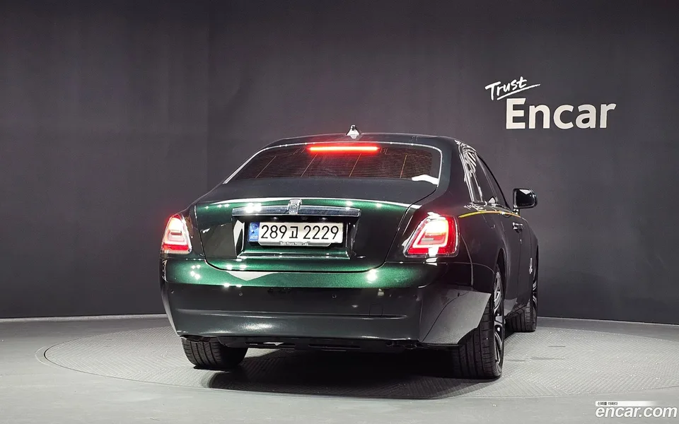 Rolls-Royce Ghost 6.7 V12 2022 — thumbnail 4