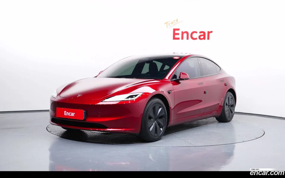 Tesla Model 3 AWD 2024 — photo 1, buy with delivery to Moscow