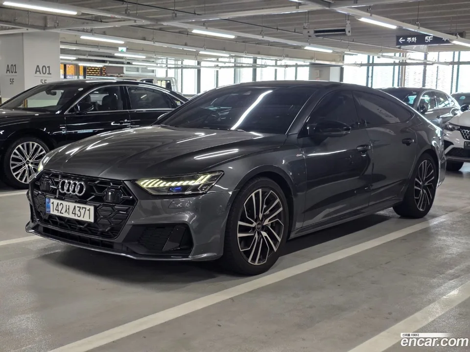 Audi A7 (4K) 55 TFSI 2024 — photo 1, buy with delivery to Moscow