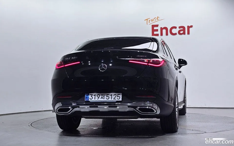 Mercedes-Benz GLC-Class GLC300 4MATIC 2025 — thumbnail 4