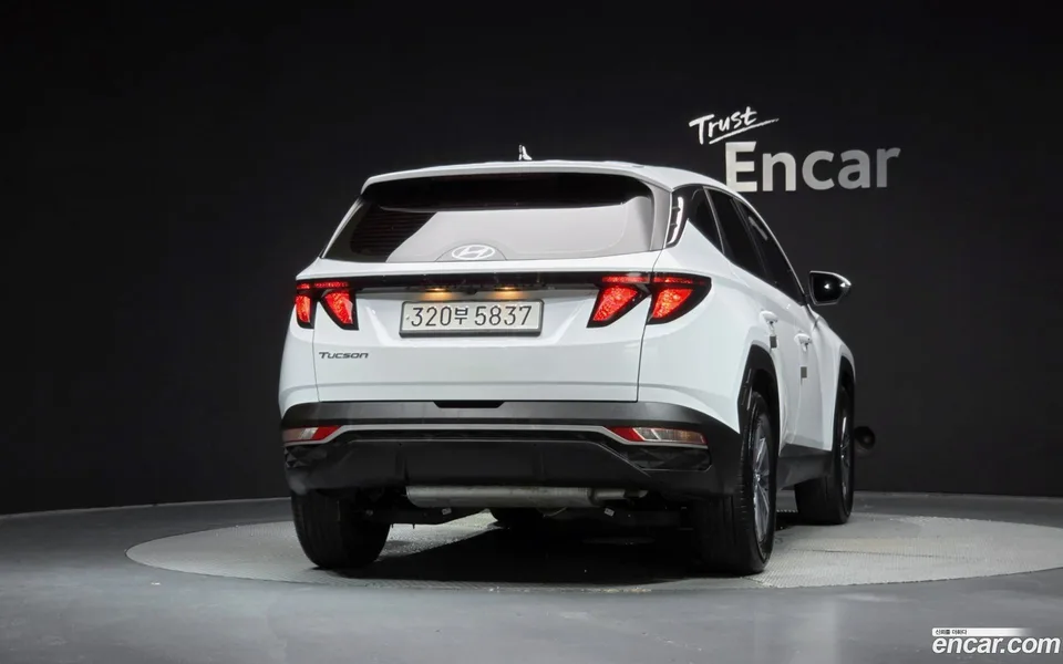 Hyundai Tucson Hybrid 2WD 2023 — thumbnail 4