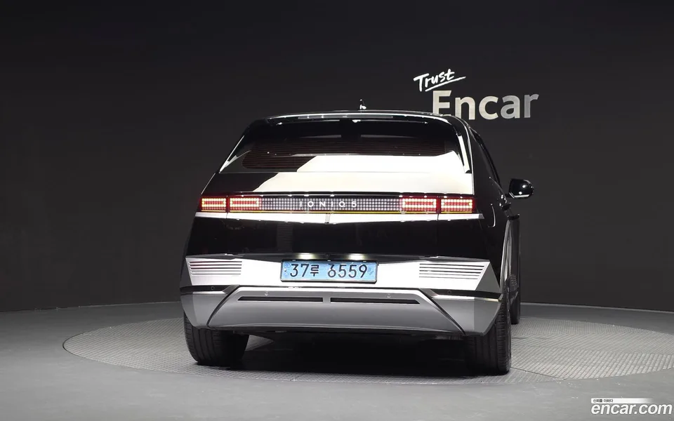 Hyundai Ioniq 5 2022 — thumbnail 4