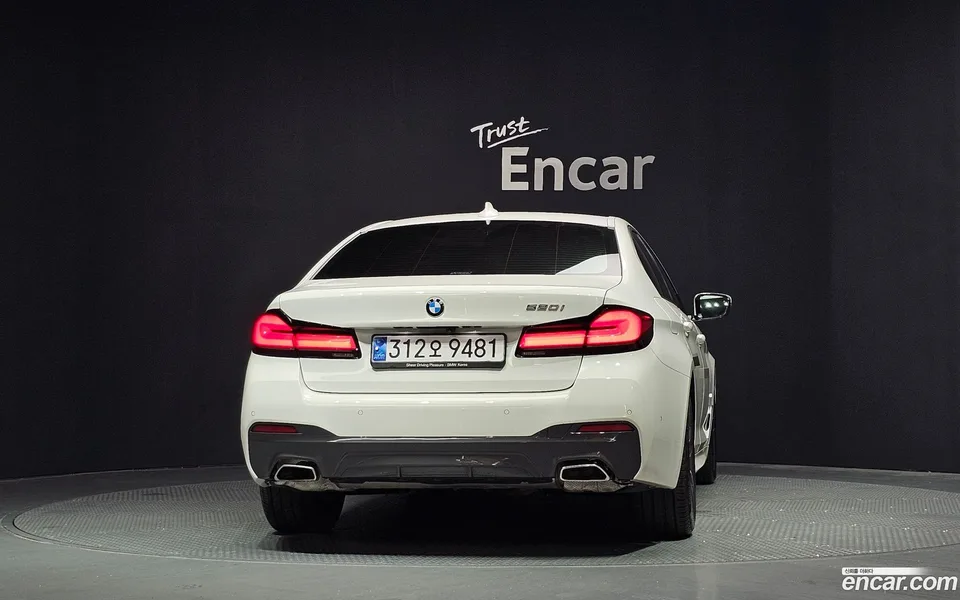BMW 5 Series 520i M 2022 — thumbnail 4