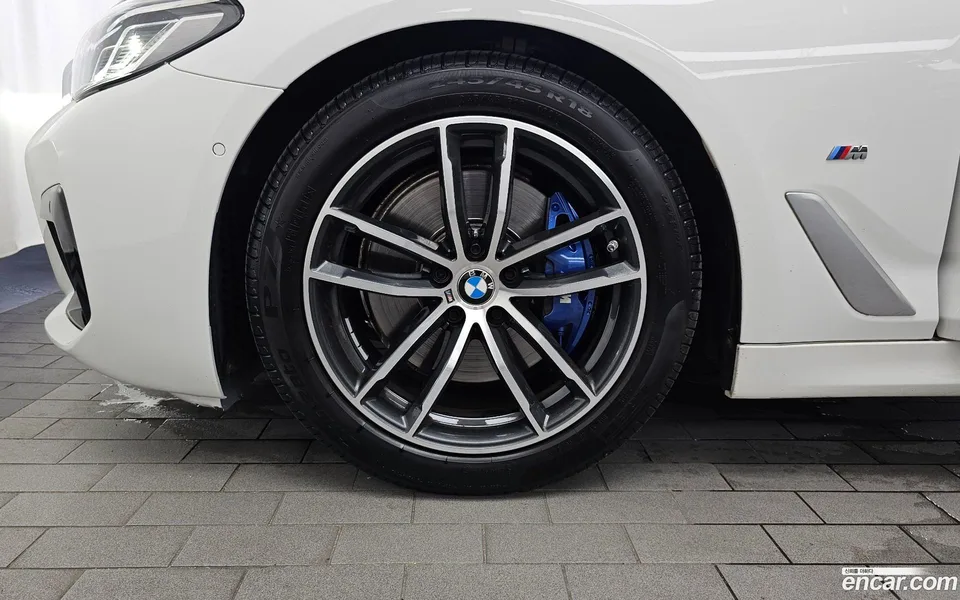 BMW 5 Series 520i M 2022 — thumbnail 5