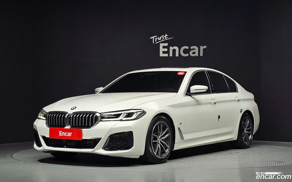 BMW 5 Series 520i M 2022 — photo 1, buy with delivery to Moscow