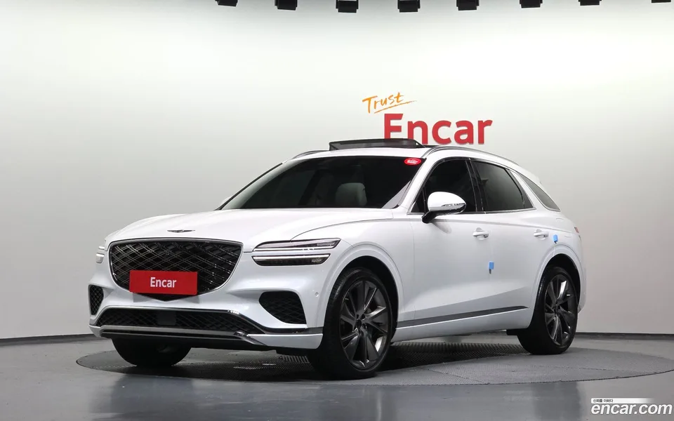Genesis GV70 2.5T AWD 2024 — photo 1, buy with delivery to Moscow