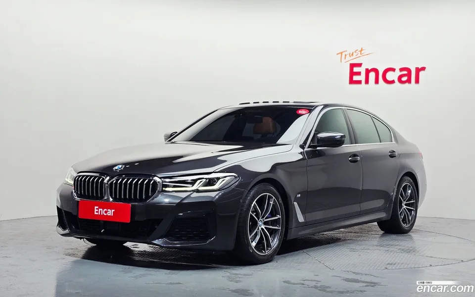 BMW 5 Series 520i M 2022 — photo 1, buy with delivery to Moscow