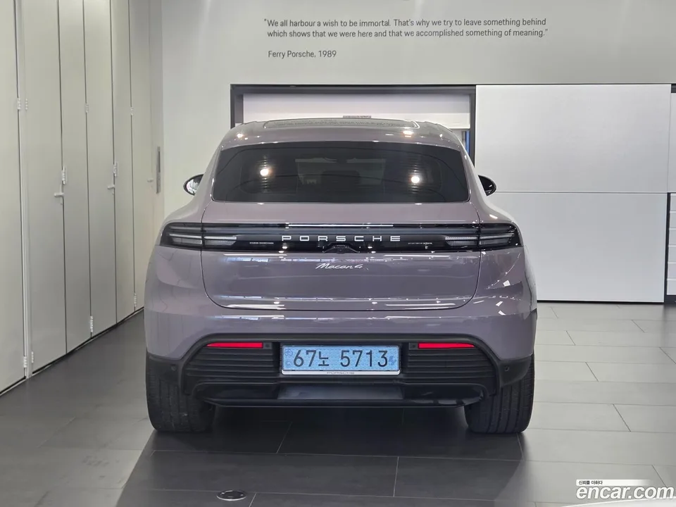 Porsche Macan Electric 4 2025 — thumbnail 4