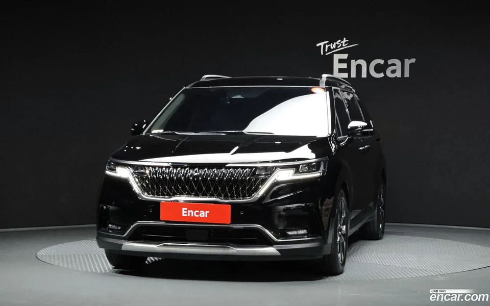 Kia Carnival 9 2023 — thumbnail 3