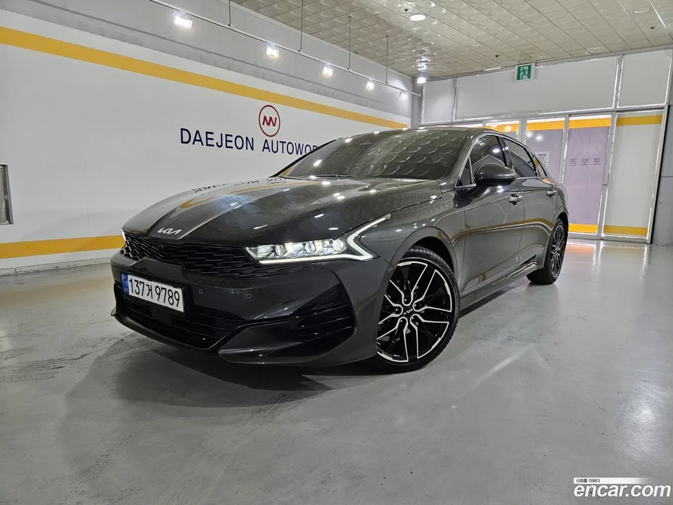 Kia K5 1.6 2023 — photo 1, buy with delivery to Moscow