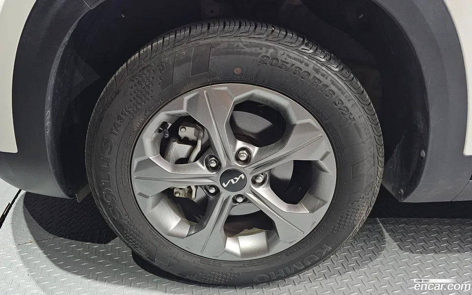 Kia Seltos 2.0 2WD 2024 — thumbnail 2