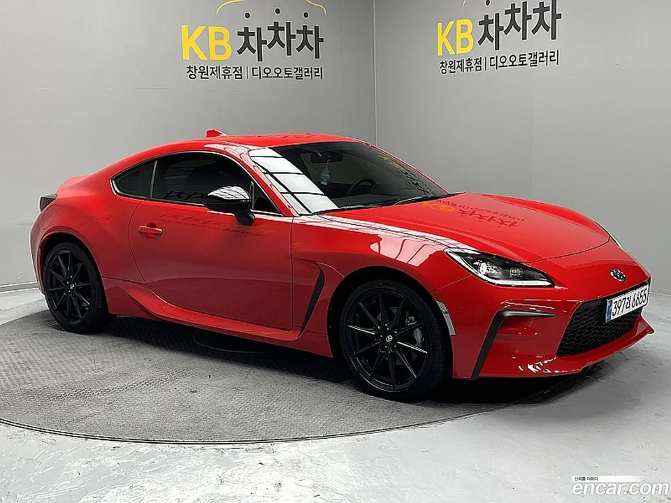 Toyota GR86 2.4 2024 — photo 1, buy with delivery to Moscow
